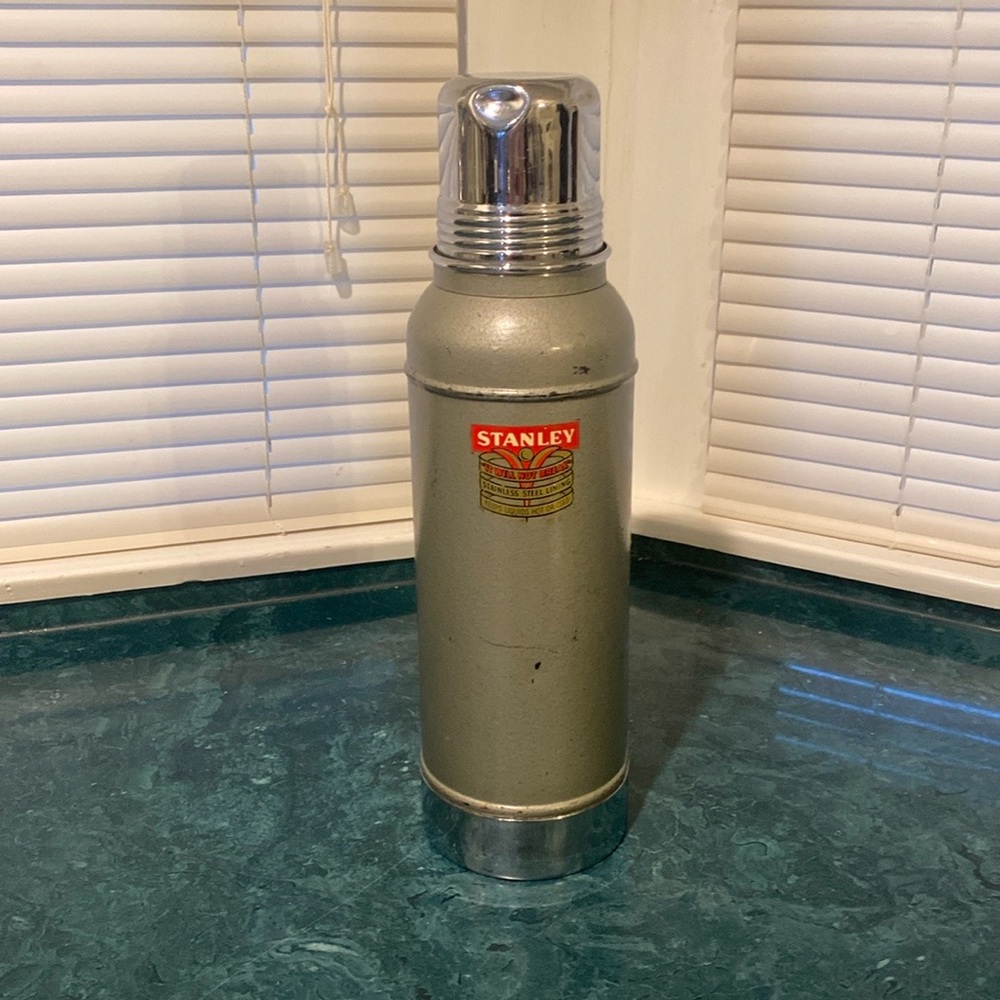 Vintage 1950’s Stanley N945 2QT unbreakable stainless steel lined thermos + cork